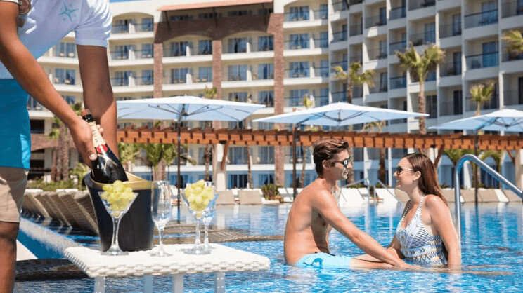 Krystal Grand Los Cabos